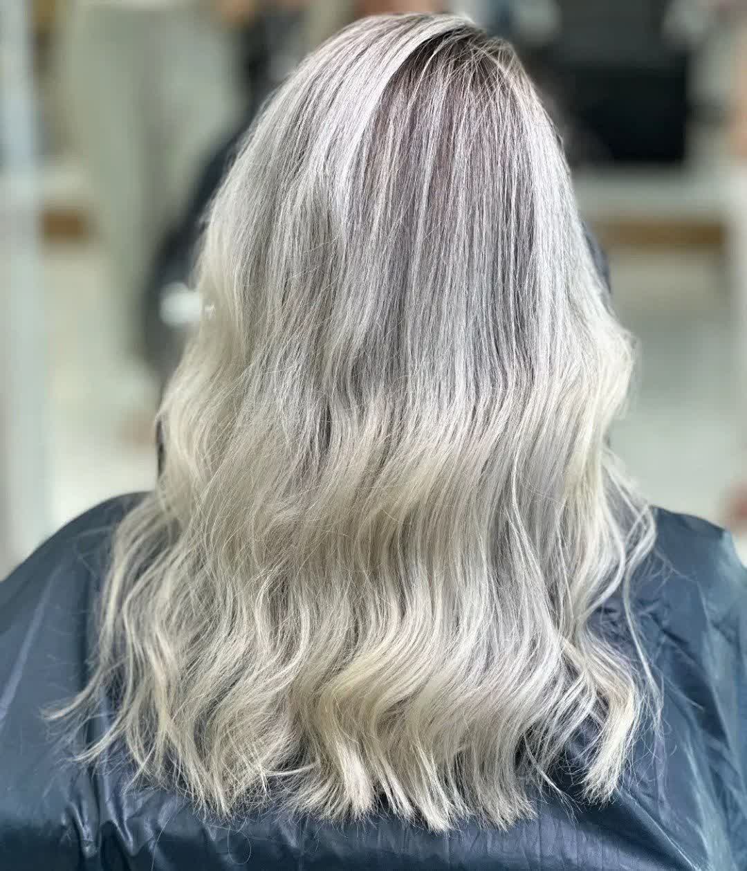 رنگ، لایت و احیای تخصصی مو بانوان – بهارستان اصفهان